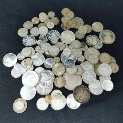 Picture of 26ozt Assorted World/Foreign Silver Coins 810.4g  