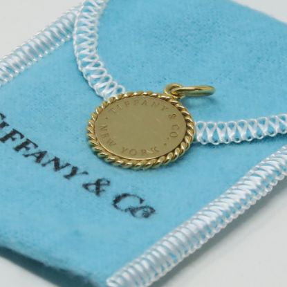 Picture of Tiffany & Co 18k Gold Twisted Round Pendant 3.6g 15mm  