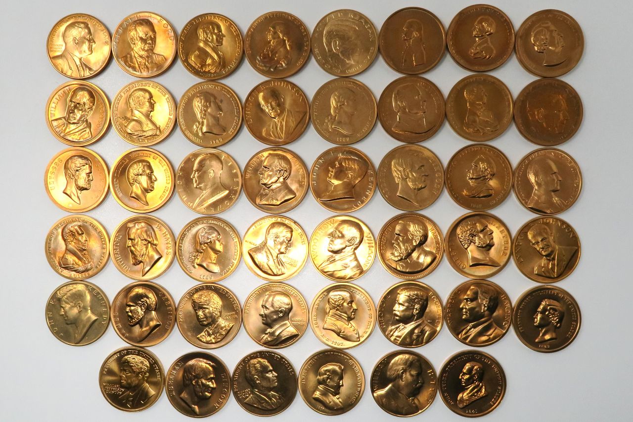 その他 Gold Medal Women's and Men's Designs 46x Assorted Presidential Series Bronze Medals 30238 - PGS Gold