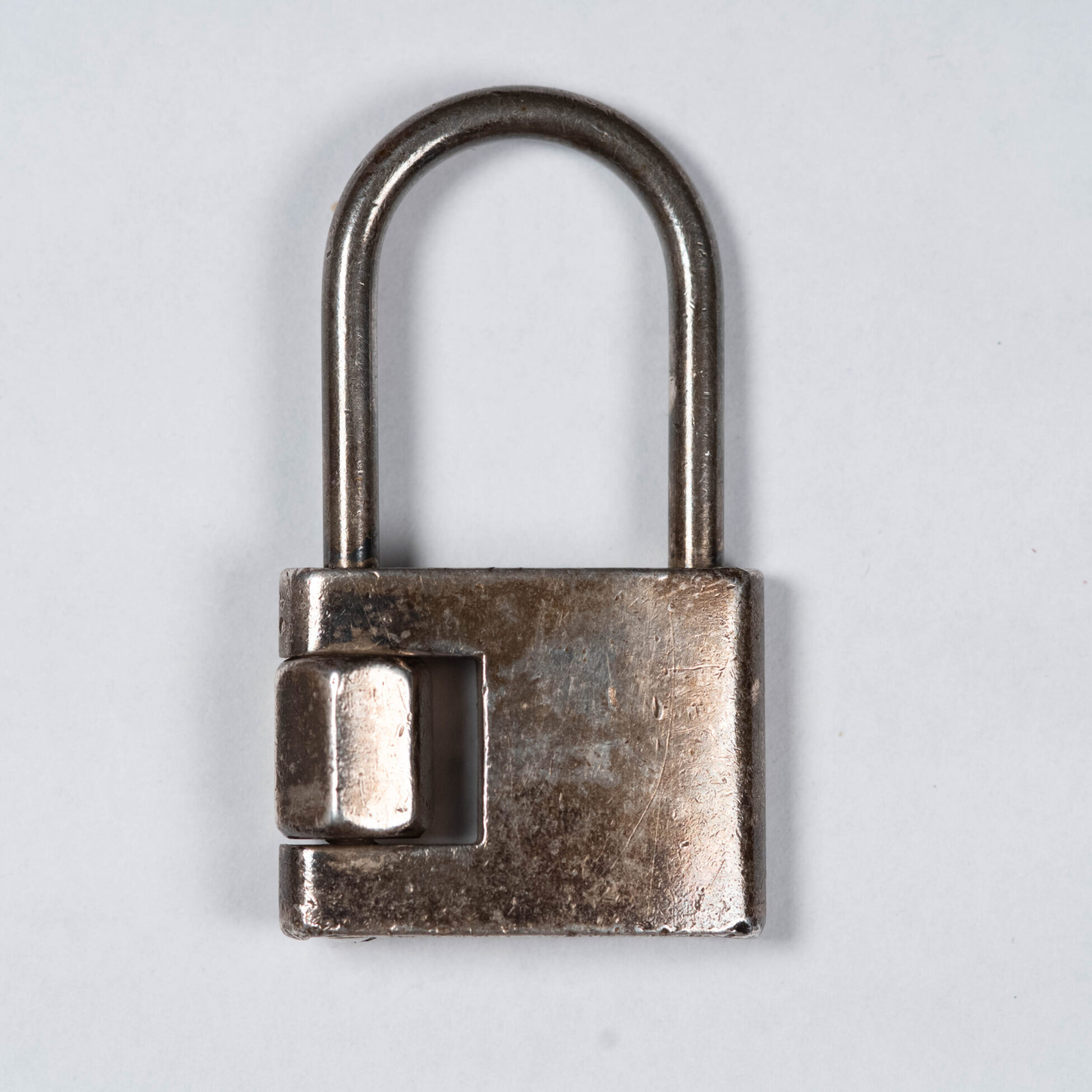 Tiffany & Co. 2003 Sterling Silver .925 Padlock Key Chain Preowned
